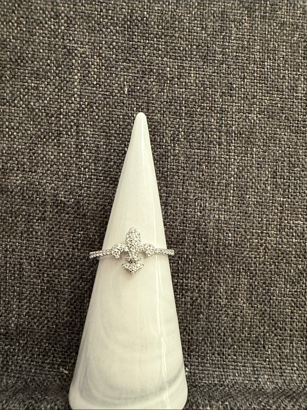 Bomb party .925 sterling silver ring Size 9